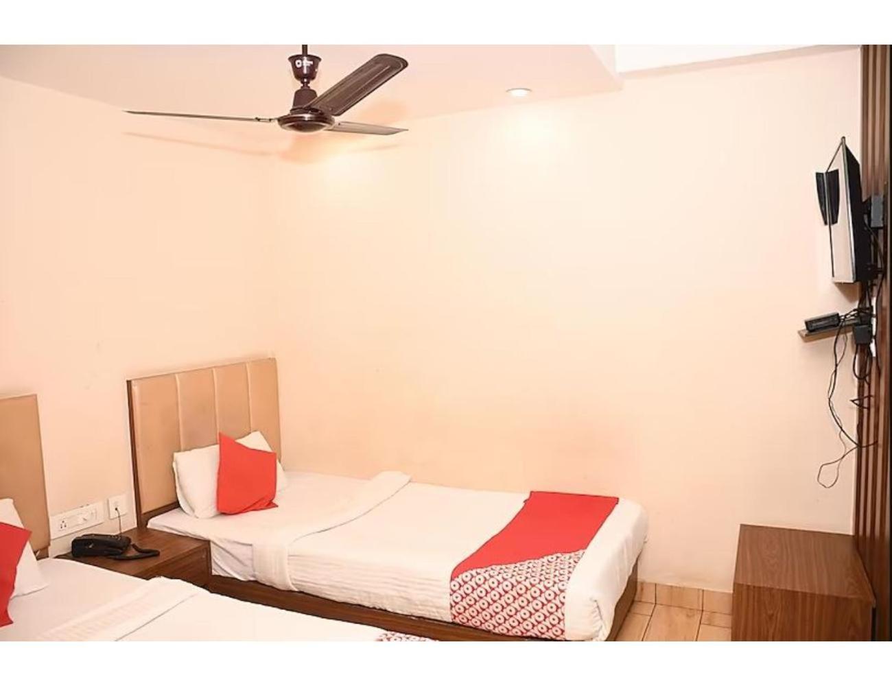 Sona Lodge, Siliguri Zewnętrze zdjęcie