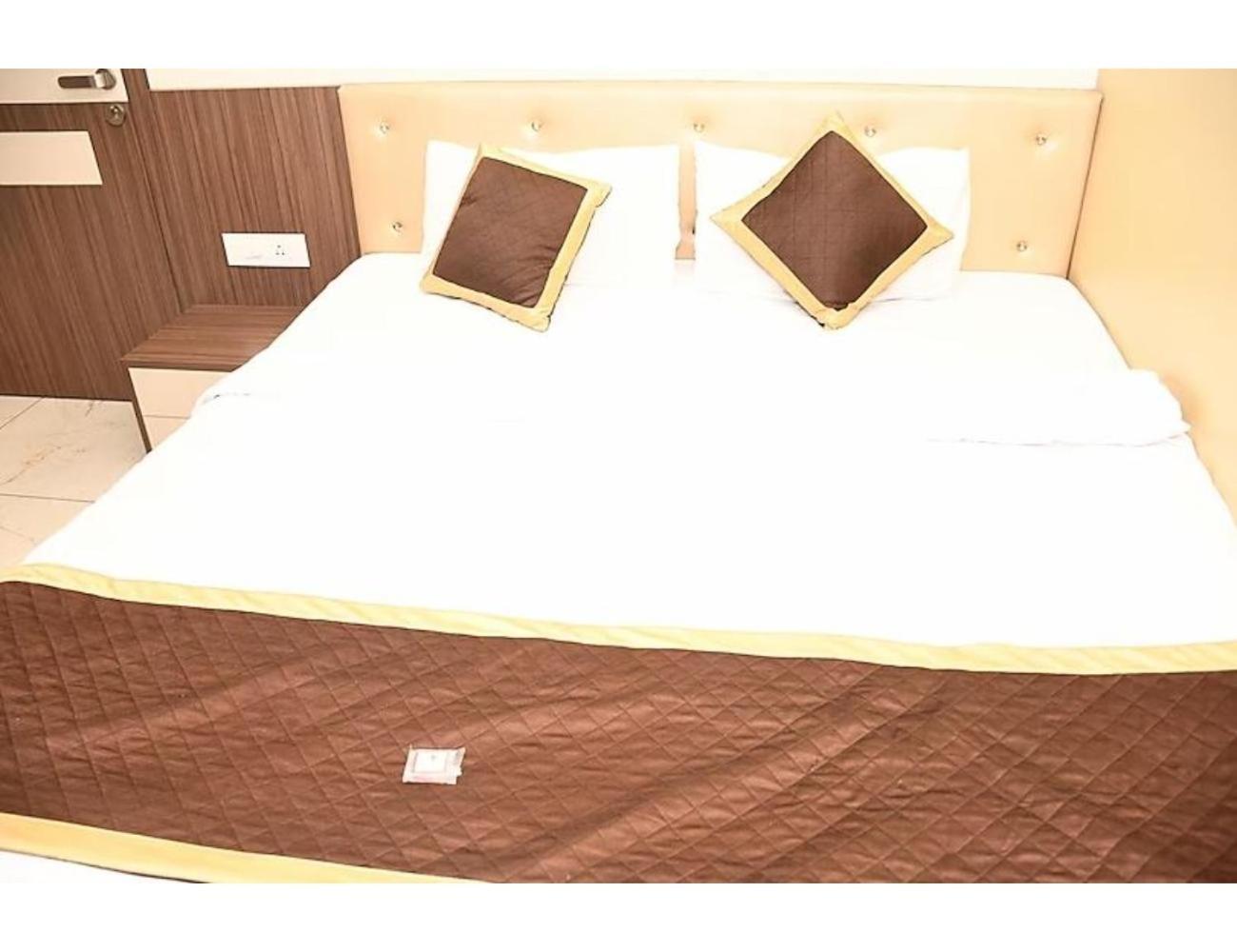 Sona Lodge, Siliguri Zewnętrze zdjęcie
