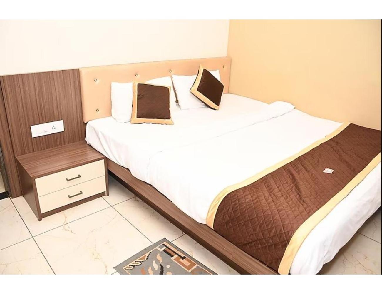 Sona Lodge, Siliguri Zewnętrze zdjęcie