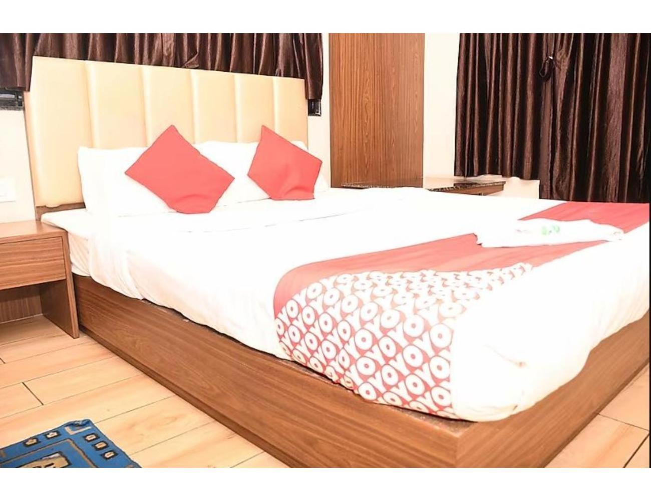 Sona Lodge, Siliguri Zewnętrze zdjęcie